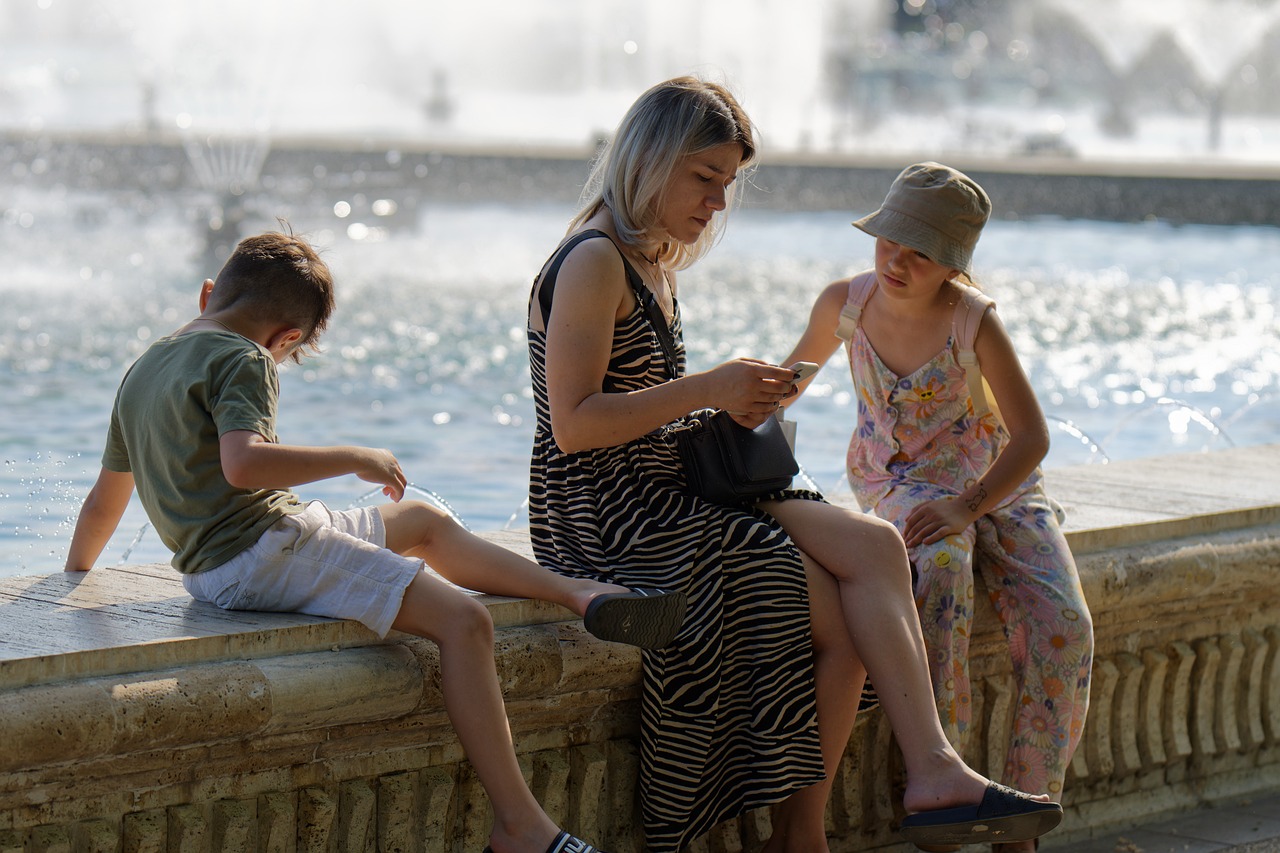 Les réseaux sociaux : Freins à notre vie sociale et familiale ?